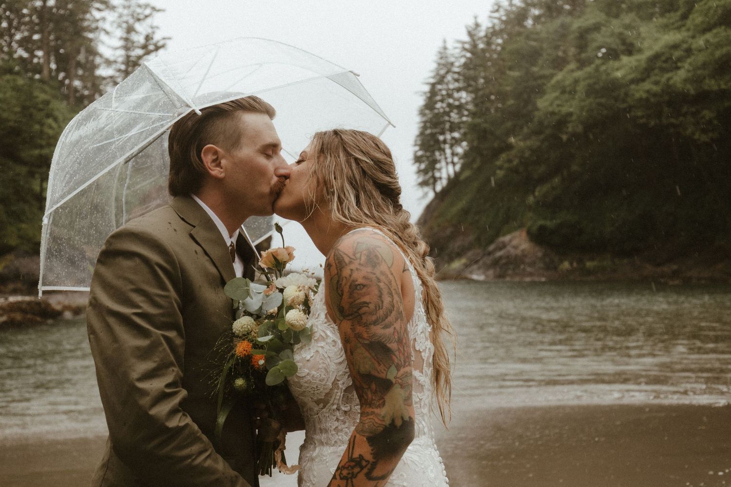 Family, Portrait  & small wedding photographer based in Astoria, OR and serving the Oregon Coast