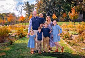 Picture-perfect family portraits with beautiful colors and genuine connection — captured in the most flattering light.