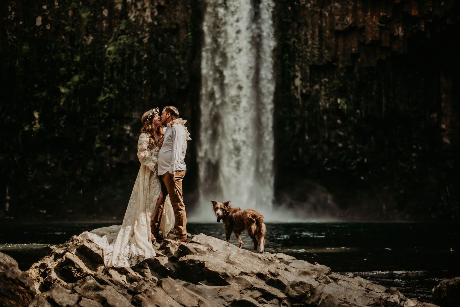 Wedding photographers in Portland Oregon. Snowboard wedding on Mt Hood In Oregon.