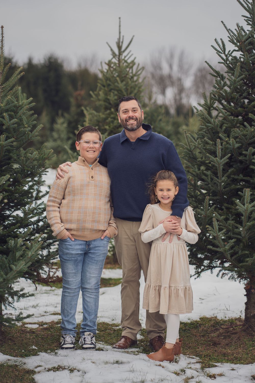 Lebanon pa photographer, Misty Run Tree Farm, Annville Pa Photographer, Central Pa Photographer, Family Photographer, Fun Photographer