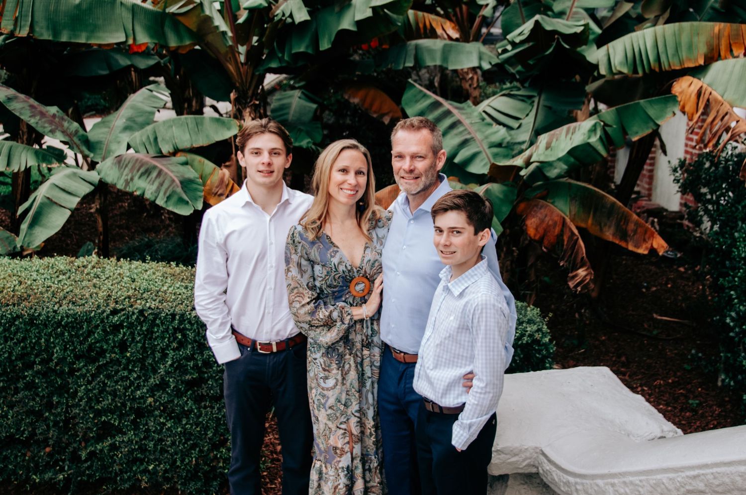 Family photo session at Univ. of Tampa