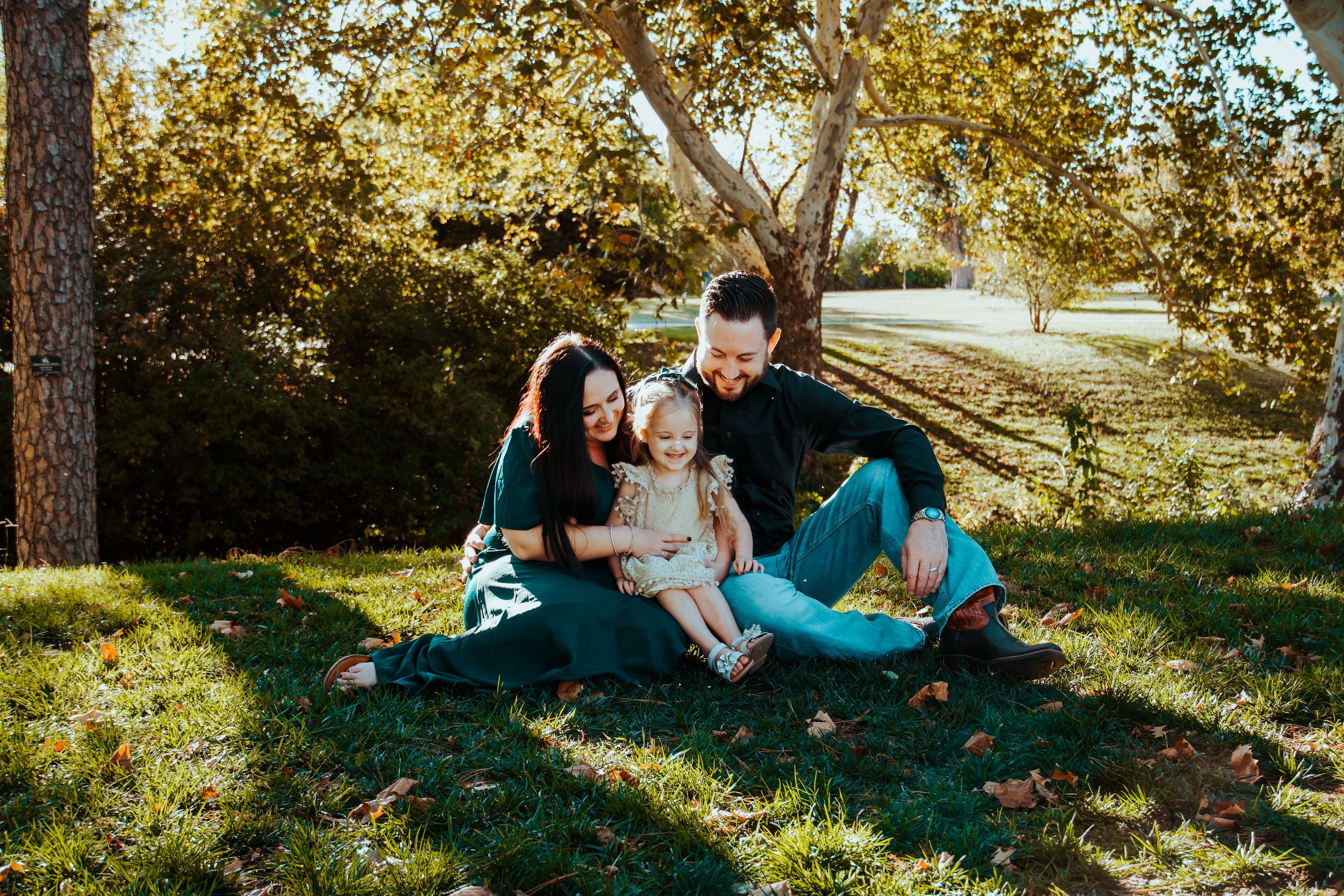 Family Outdoor Spring Love Cayna Hunter Photography