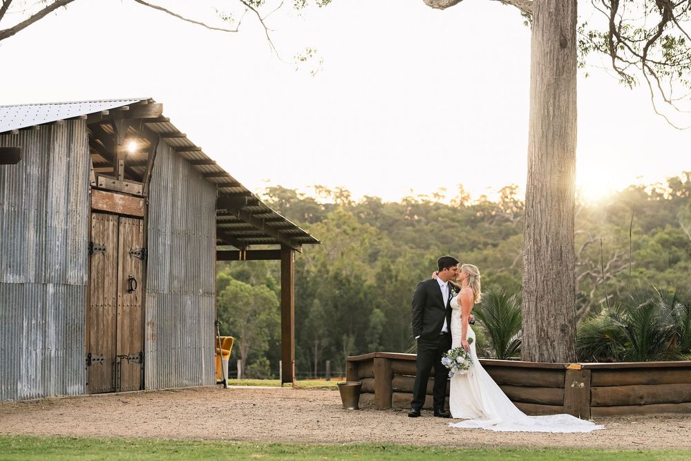 Rockhampton Wedding Photographer, The Barn at the Mountain, Yeppoon Photographer, CQ Photographer, wedding