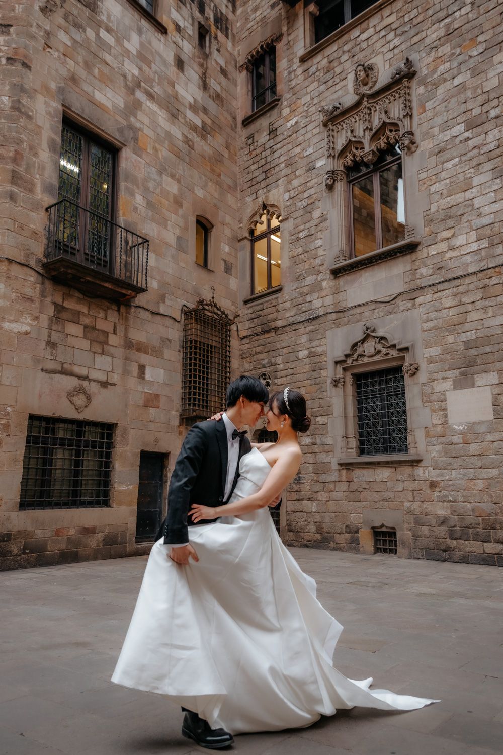 Tender glance colorful architecture Park Güell Barcelona Pre wedding photoshoot Barcelona BarcelonaLoversPH