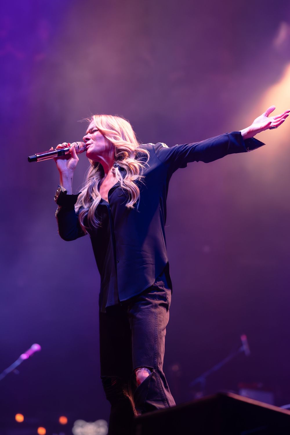 Leann Rimes performs at the closing ceremony of Sin City Classic at Brooklyn Bowl in Las Vegas