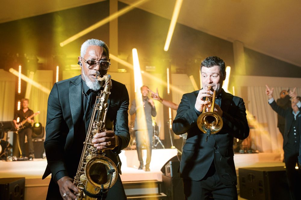 Live performance energising guests at Palácio do Correio-Mor during Indian destination wedding in Portugal