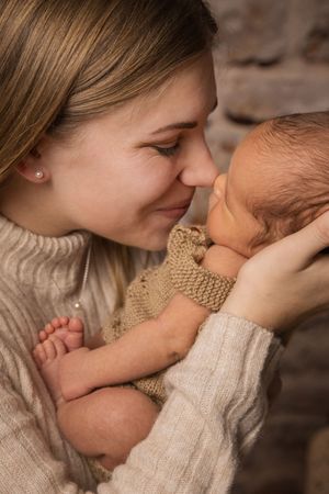 nose to nose mommy and me newborn photo