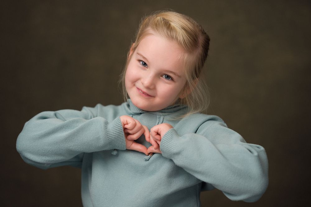 Authentic and natural headshots for talented kids