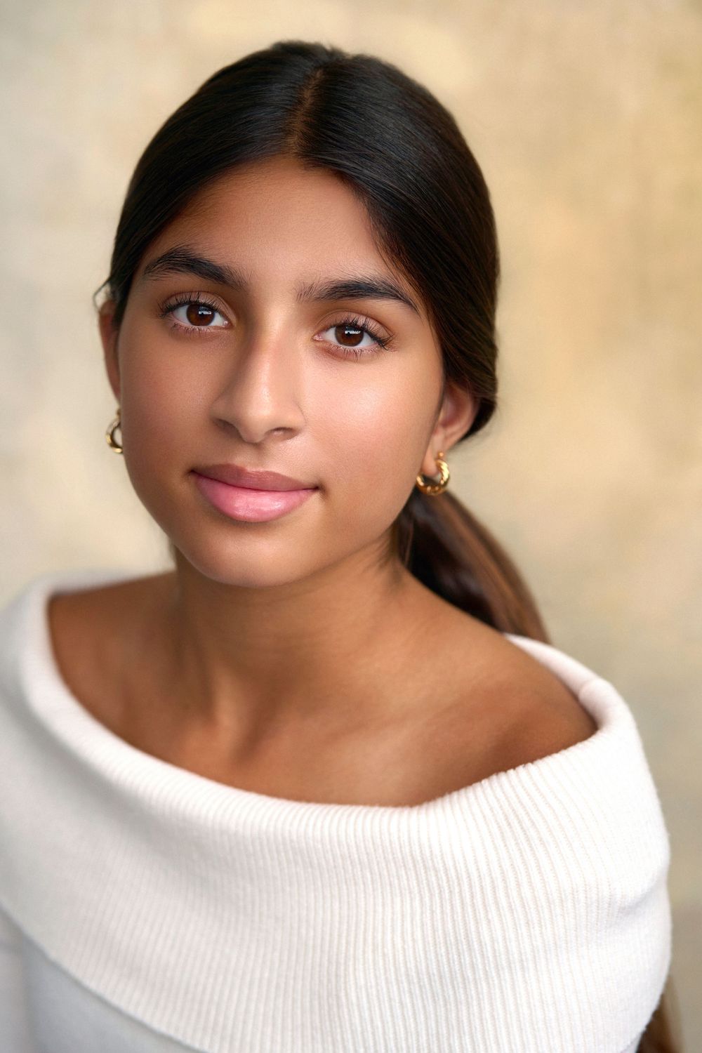 Authentic and natural headshots for talented kids