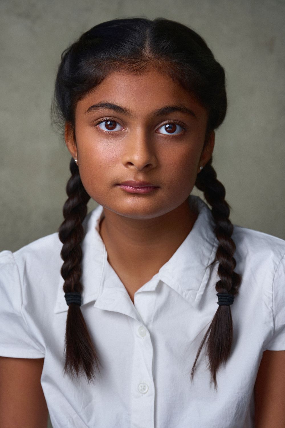 Authentic and natural headshots for talented kids