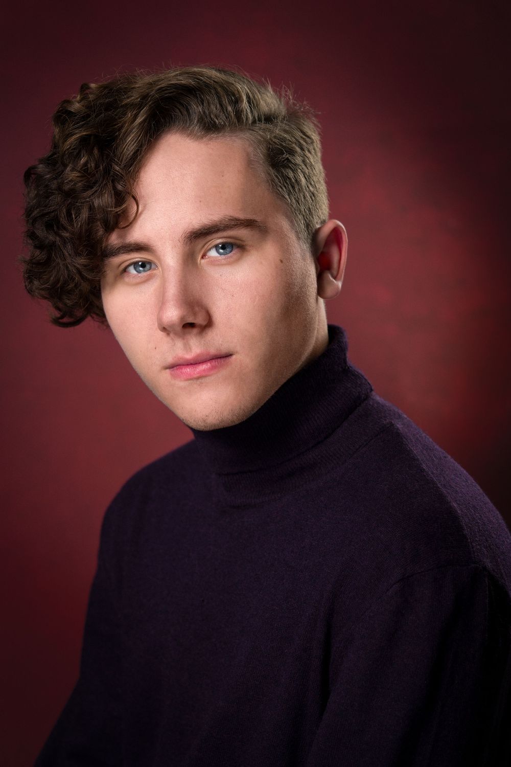 Authentic and natural headshots for talented kids