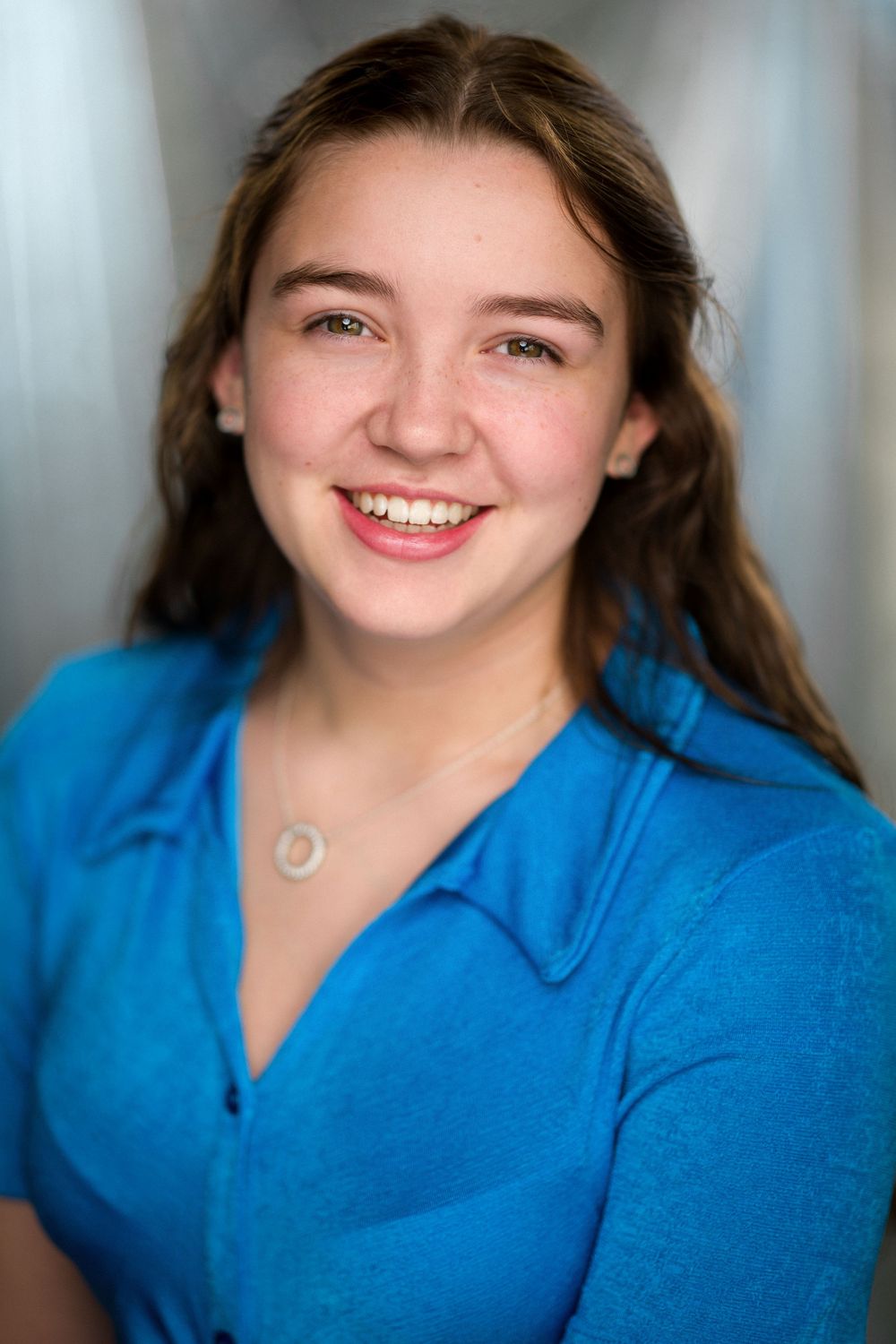 Authentic and natural headshots for talented kids