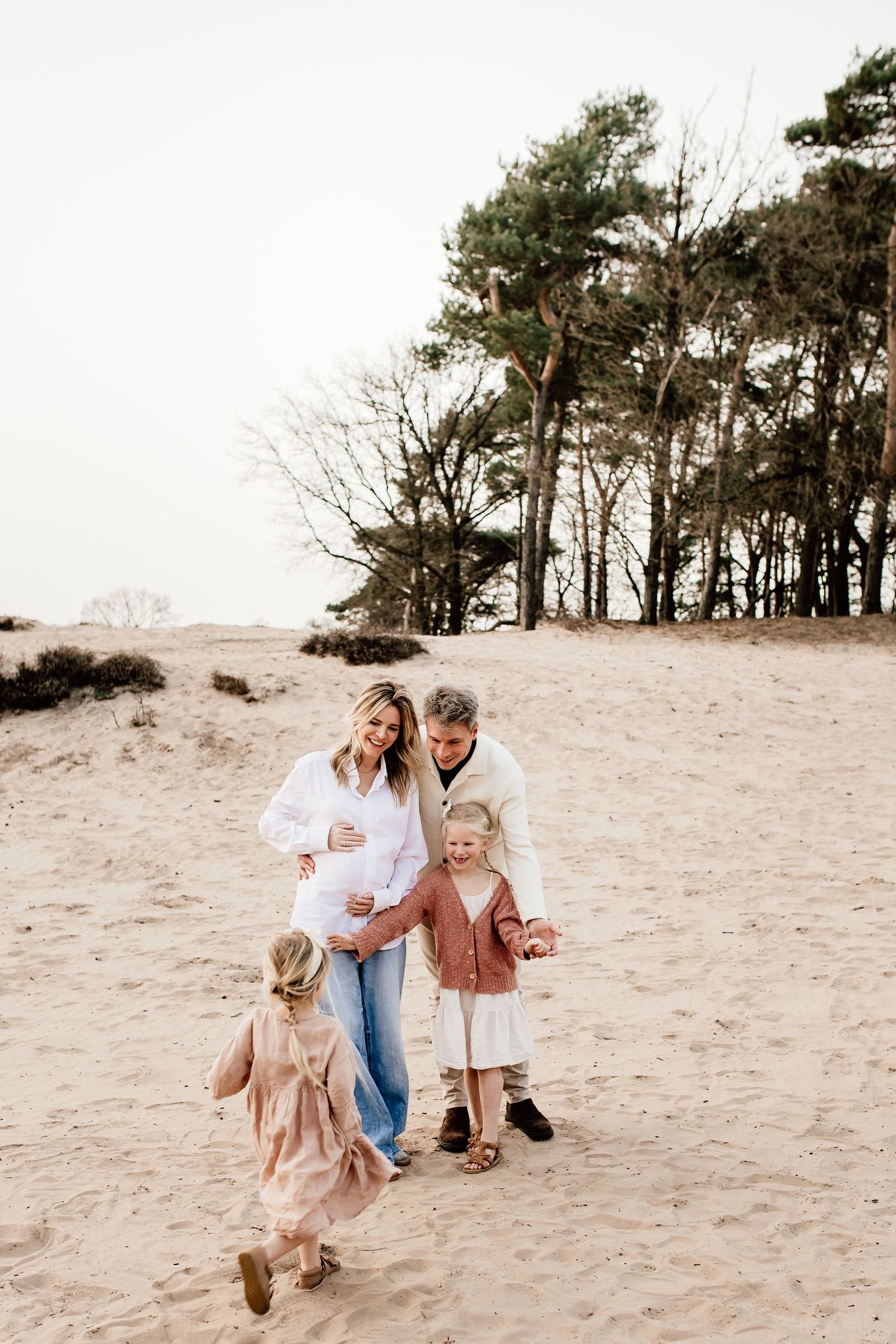 zwangerschapsshoot met partner en kinderen