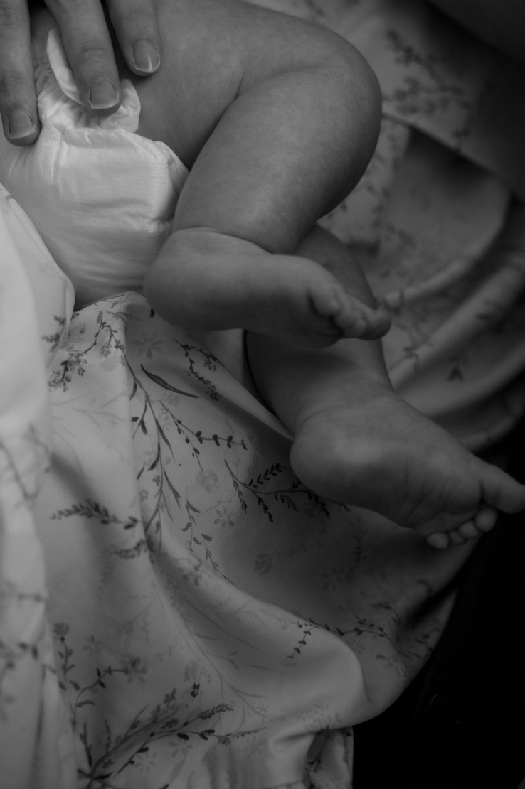 gentle-motherhood-photoshoot-lifestyle-leicestershire.jpg