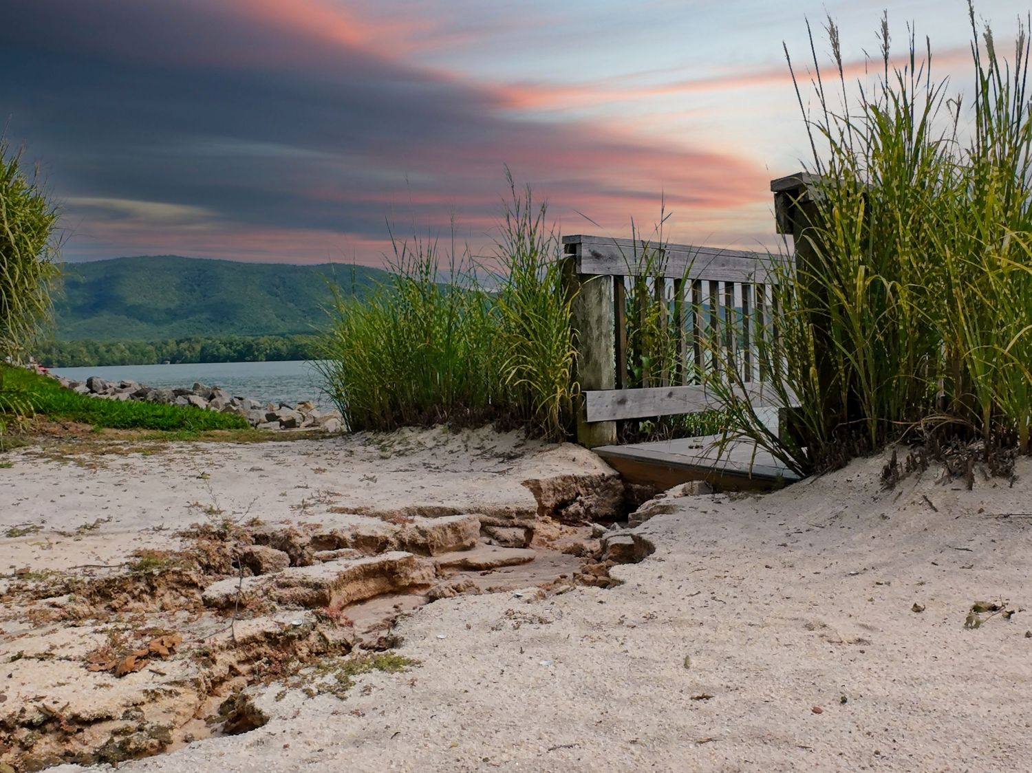 Smith Mountain Lake Vista Pointe Lower Beach Sunset