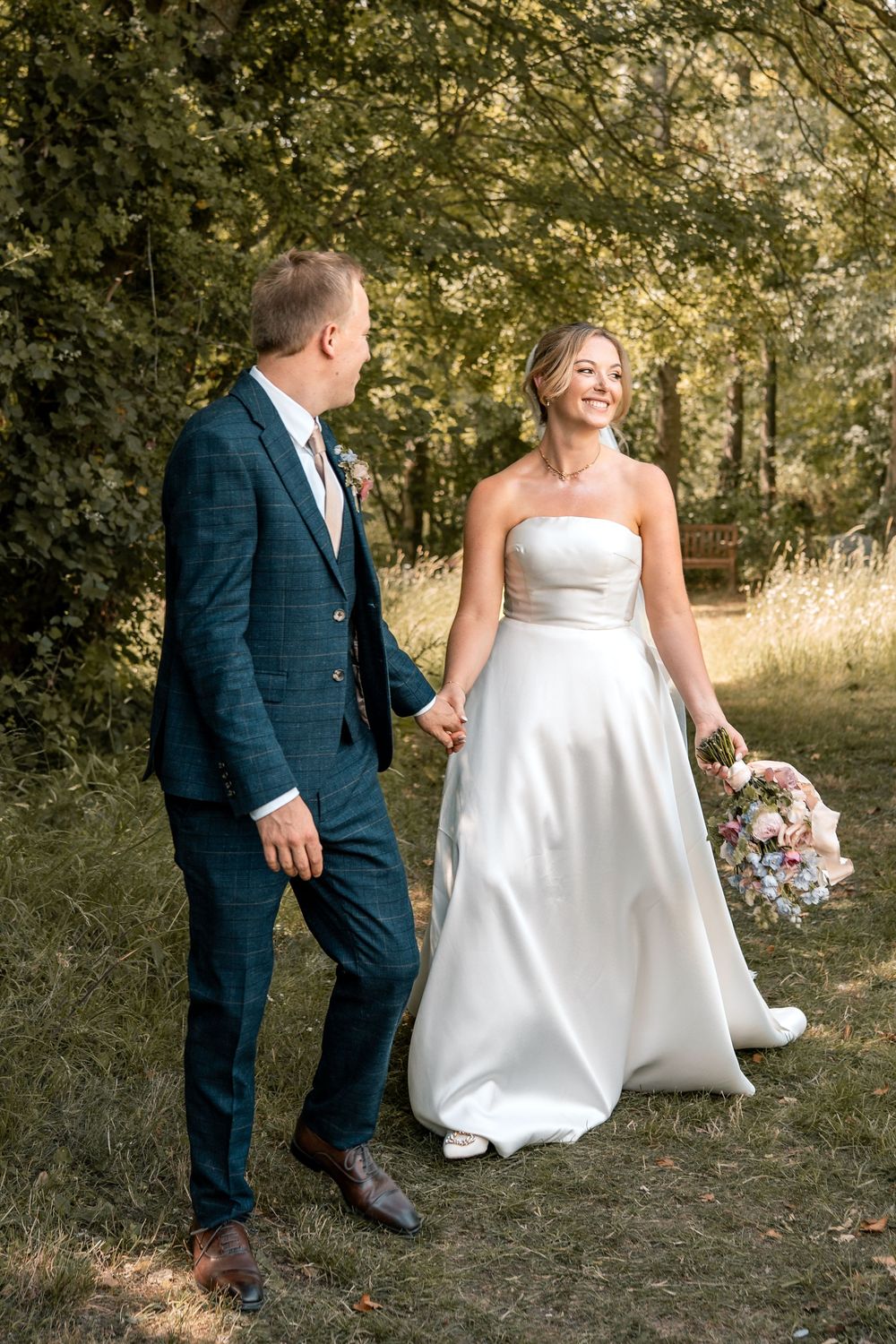 SUFFOLK WEDDING PHOTOGRAPHY - MARQUEE GARDEN WEDDING SUFFOLK - EDITORIAL WEDDING PHOTOGRAPHY