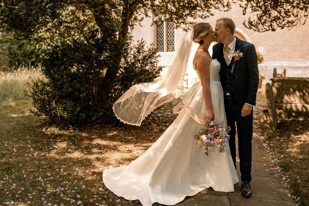 SUFFOLK WEDDING PHOTOGRAPHY - MARQUEE GARDEN WEDDING SUFFOLK - EDITORIAL WEDDING PHOTOGRAPHY