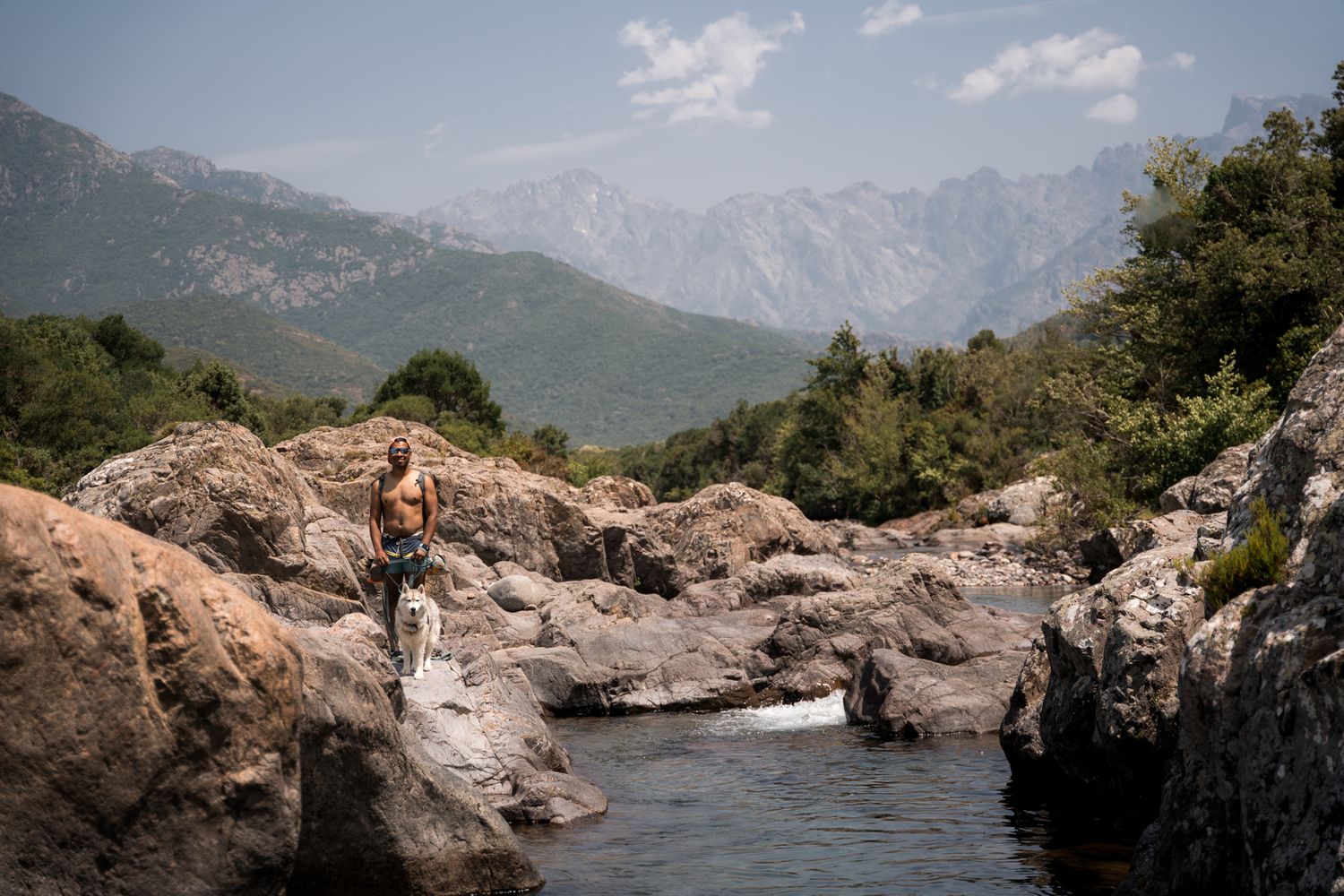 randonneur dans la vallée du fango