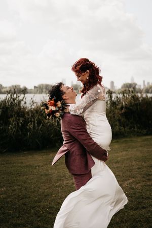 trouwfotograaf, trouwshoot, bruidsfotograaf, bruidspaar, trouwjurk, Kralingse bos, Rotterdam, Kralingen, bruiloft, trouwerij