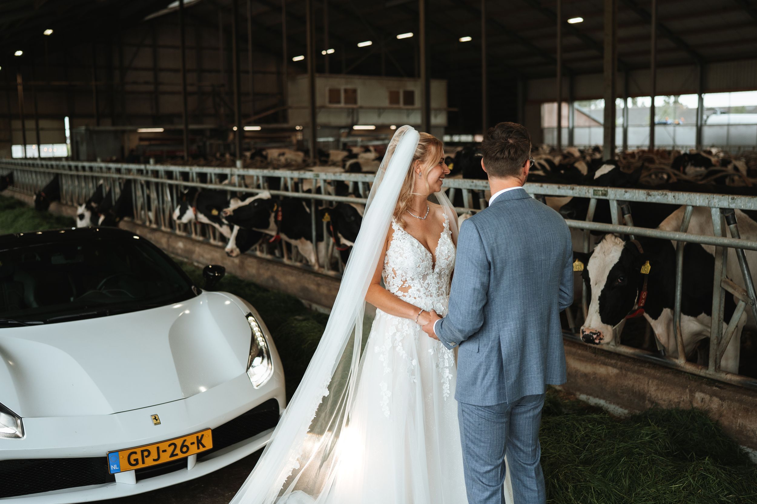 Bruiloft, trouwfotograaf, bruidsfotograaf, bruidspaar, Utrecht, boerderij, Benschop, trouwen, trouwringen, fotograaf, fotografie