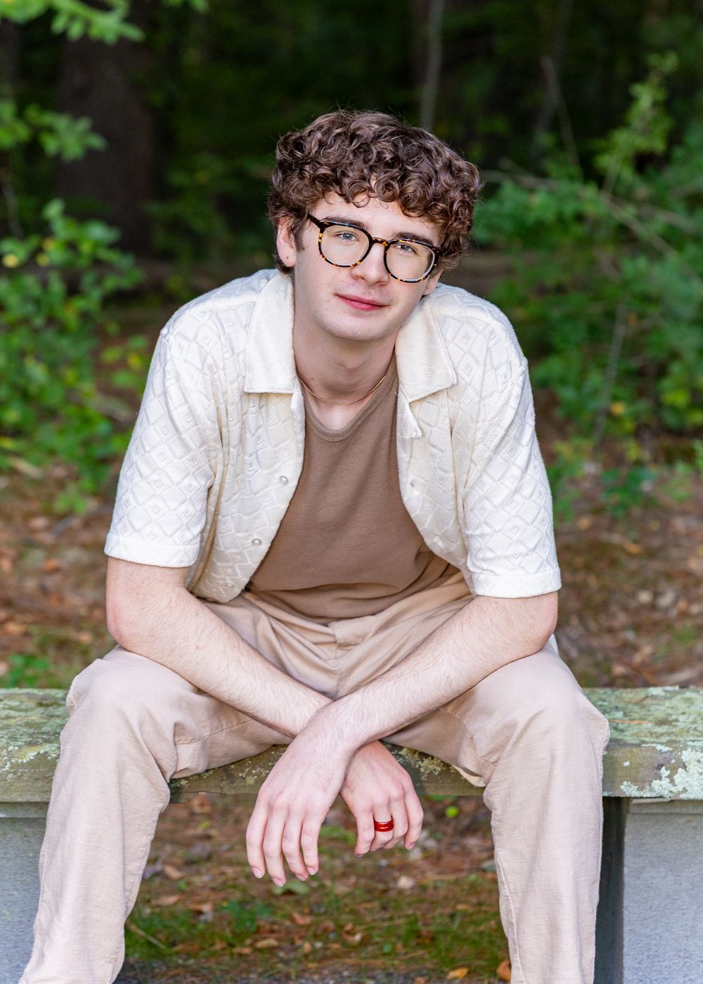 High school senior yearbook portrait in Sudbury, MA.  Serving Weston, Wayland, Natick, Framingham & Concord Carlisle, Bolton MA
