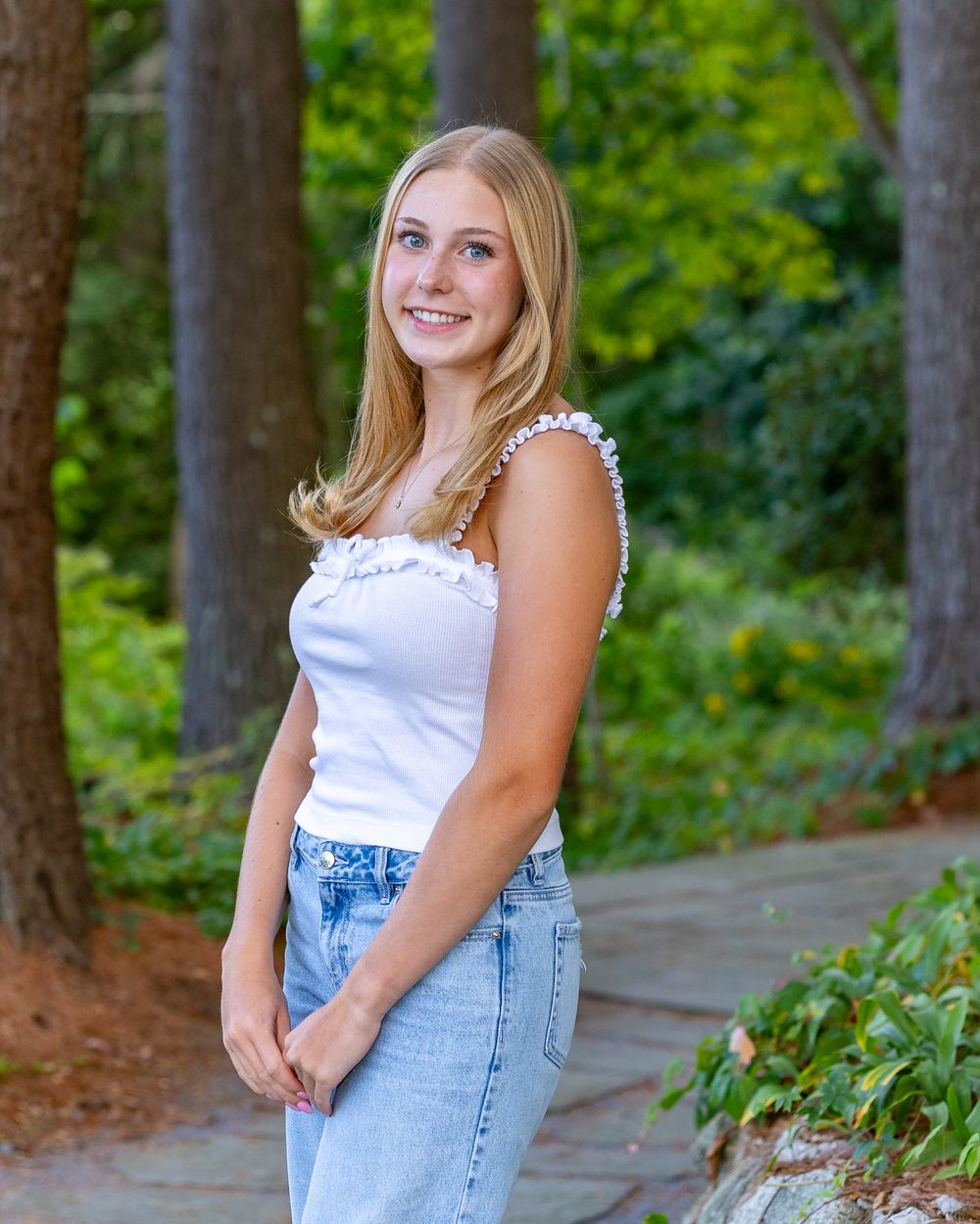 High school senior yearbook photos in Sudbury, MA.  Serving Weston, Wayland, Natick, Framingham & Concord Carlisle, Bolton MA
