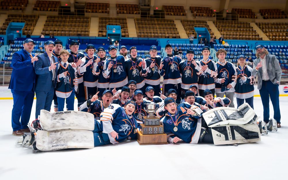 Hershey Trojans ice hockey team photo with the Bears Cup trophy, by Deanna Fox, SportsFox Photography, Hershey PA