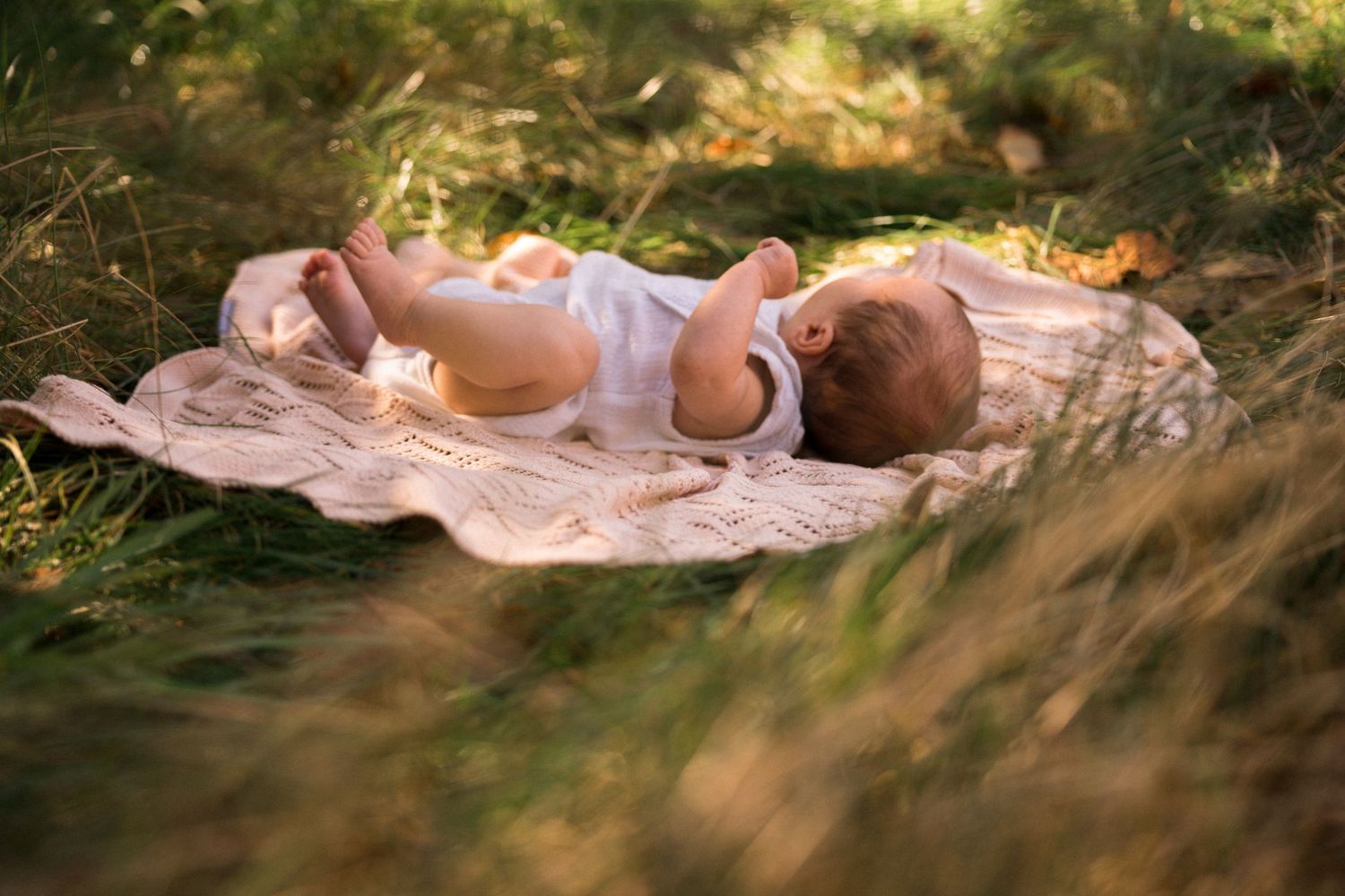 Séance photo bébé en pleine nature à Bruxelles