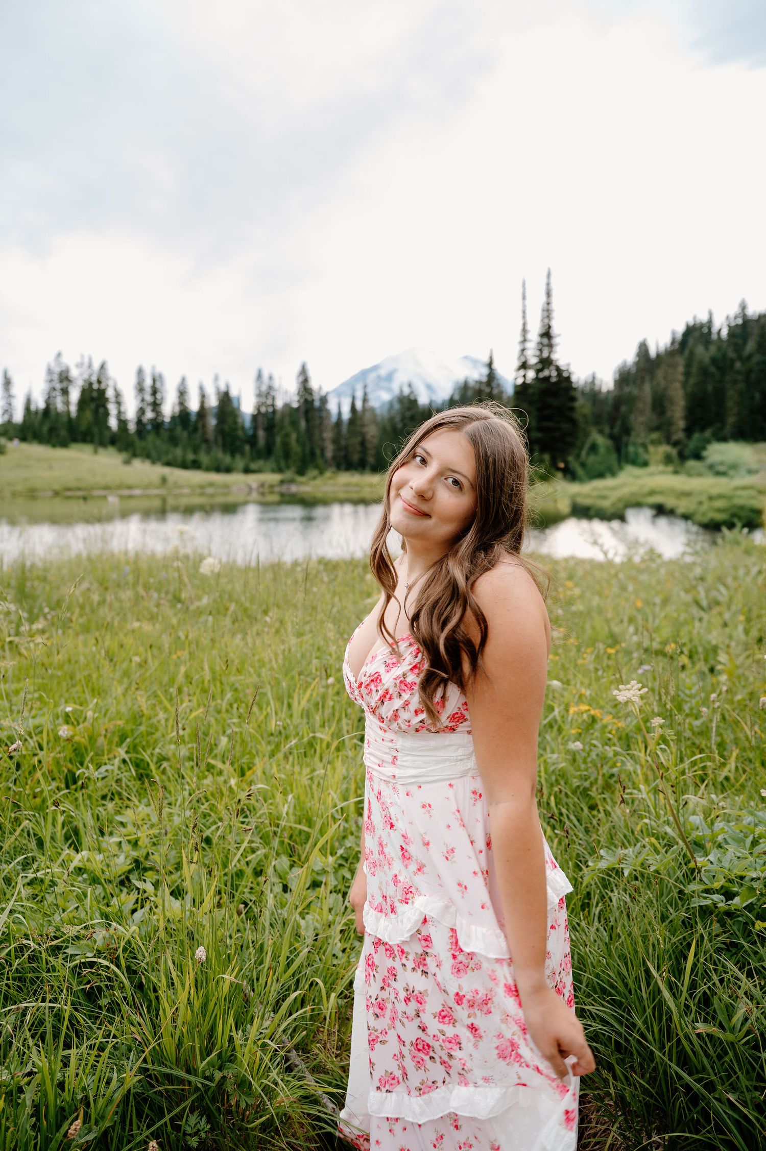 Mountain senior pictures in Washington at Mt Rainier
