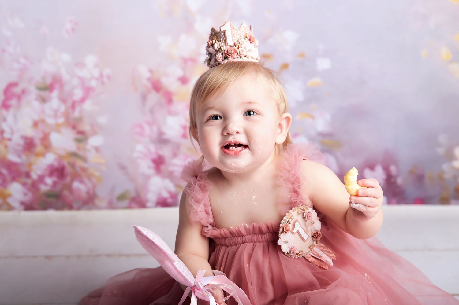 Cake smash photo by kara jade photography