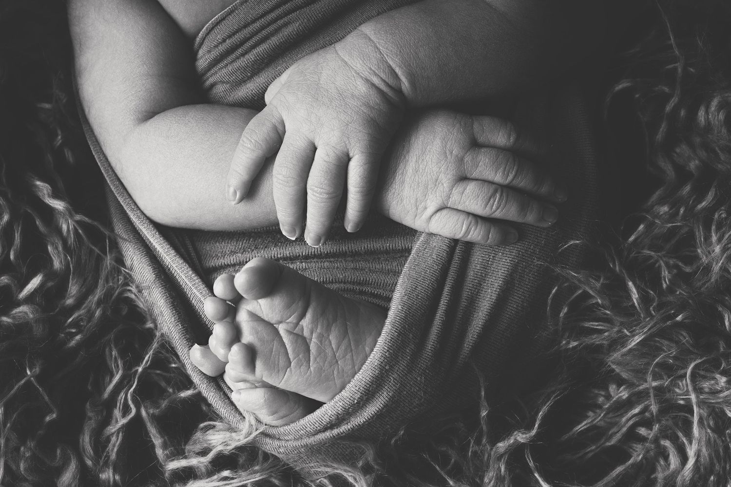 midland tx newborn photographer Midland TX newborn wrapped baby session photographers midland tx baby fingers and toes newborn mini session