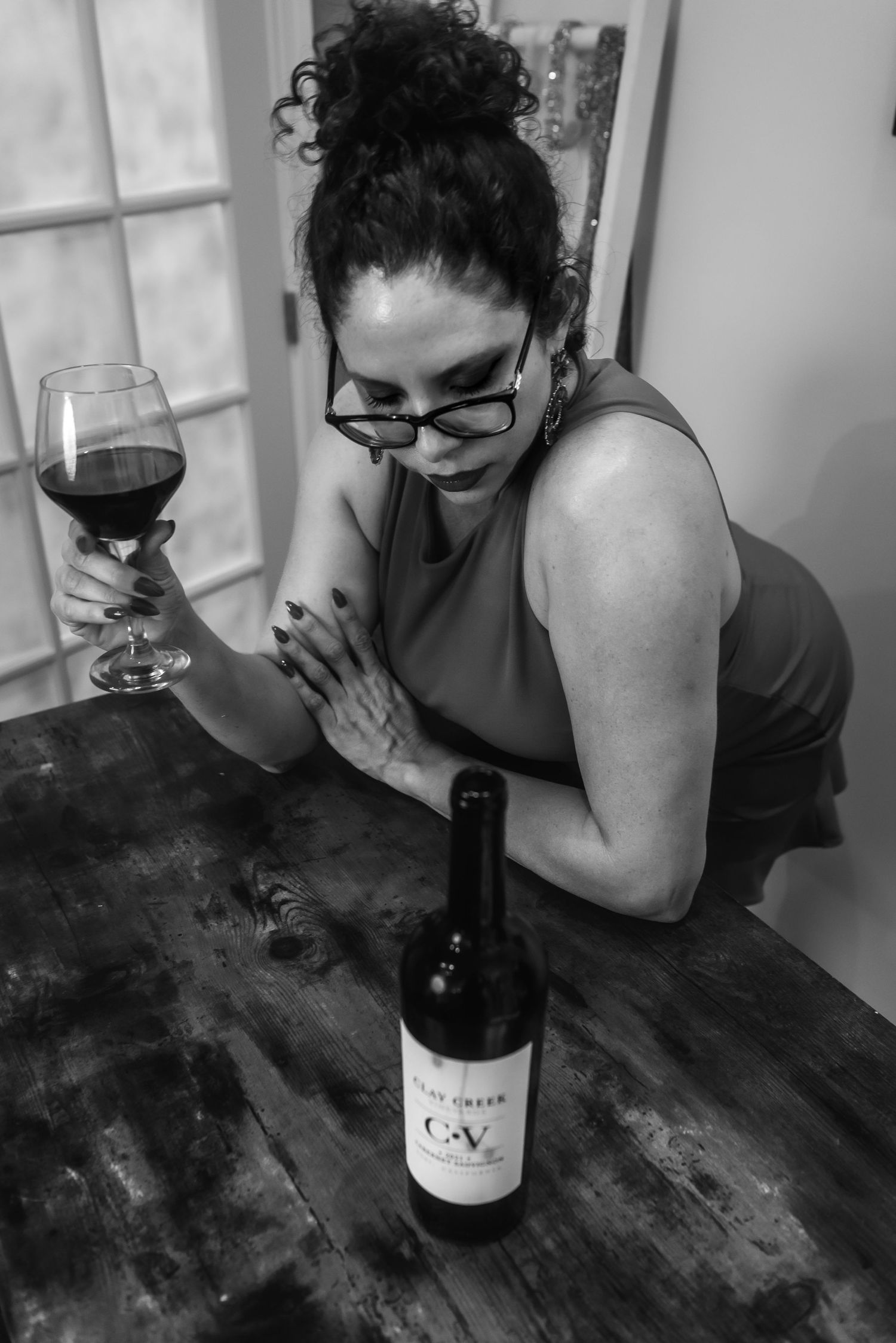 wine photoshoot
sensual portrait photography
boudoir with wine
intimate wine photoshoot