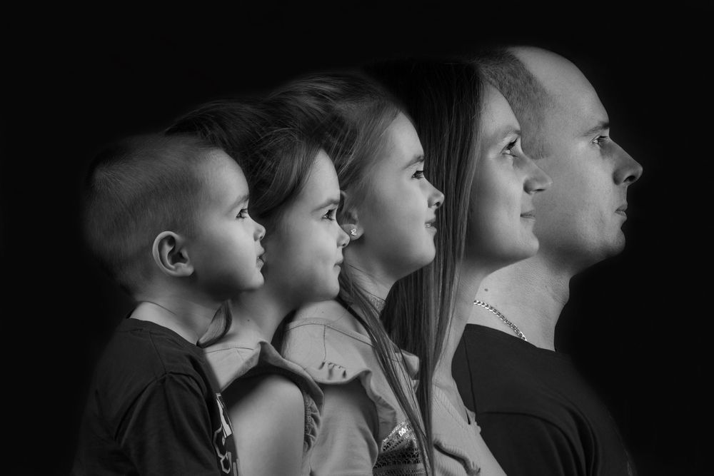 Side view portrait of a family.