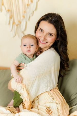 Natural, light-filled newborn photography in Ridgefield, Fairfield, Danbury, Wilton, Westport & New Canaan, CT. Timeless & heartfelt portrai