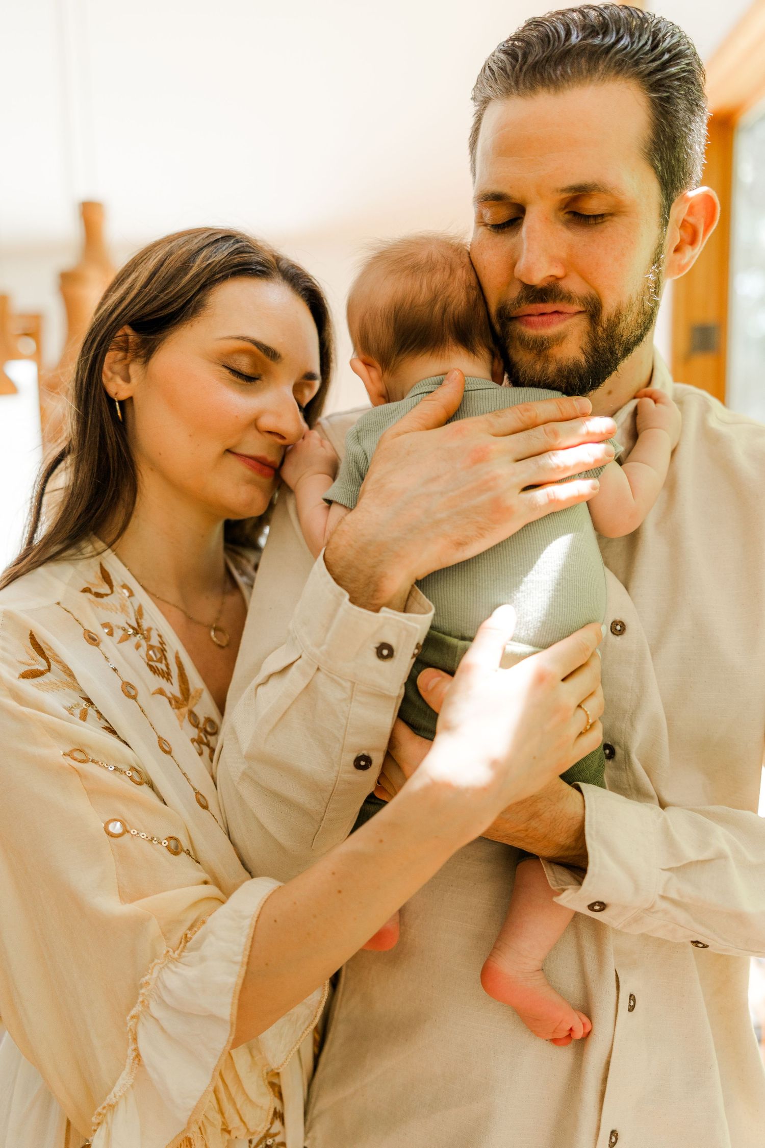 Natural, light-filled newborn photography in Ridgefield, Fairfield, Danbury, Wilton, Westport & New Canaan, CT. Timeless & heartfelt portrai