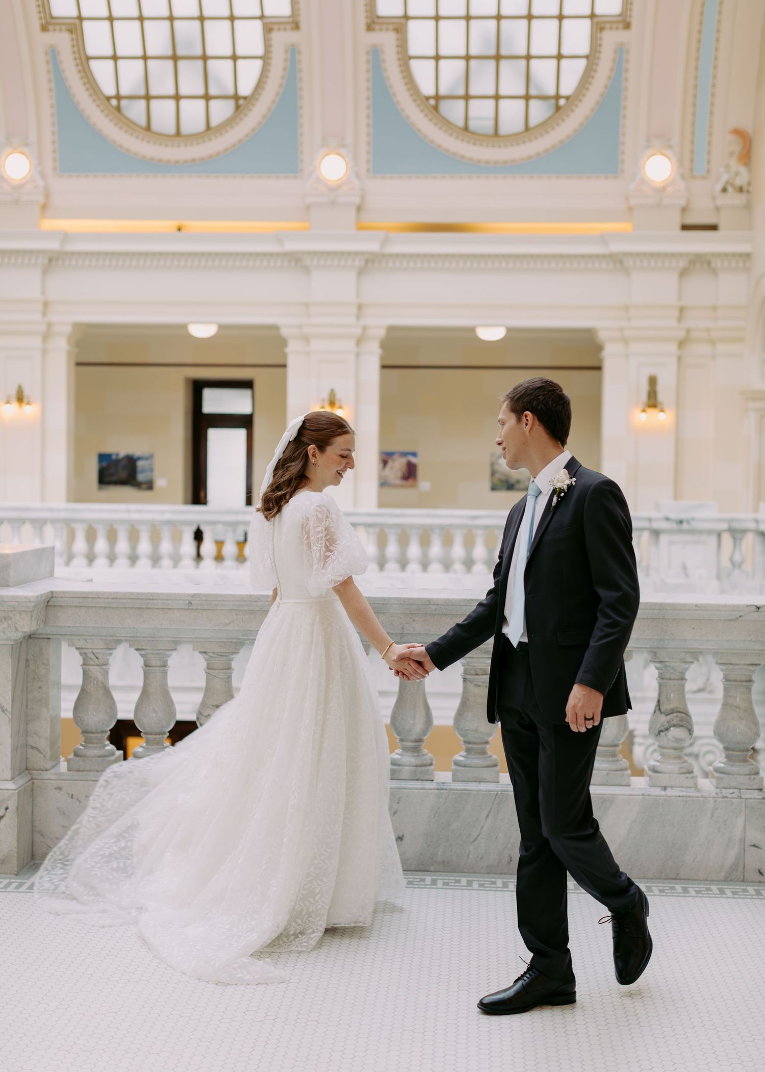 Utah wedding photographer capturing Utah State Capitol Building Bridals