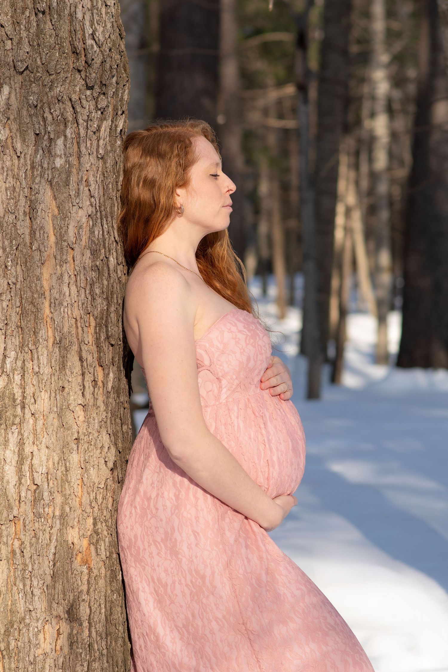 Séance photo de femme enceinte à Sorel-Tracy, douce et naturelle. Féminité, romantique, beauté, maternité douceur, robe de maternité
