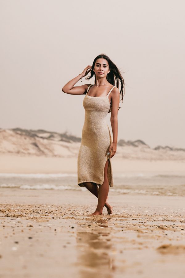 Sessão fotográfica na praia com bonitas modelos profissionais. Fotografia de Isidro Dias, fotógrafo de Cantanhede Coimbra