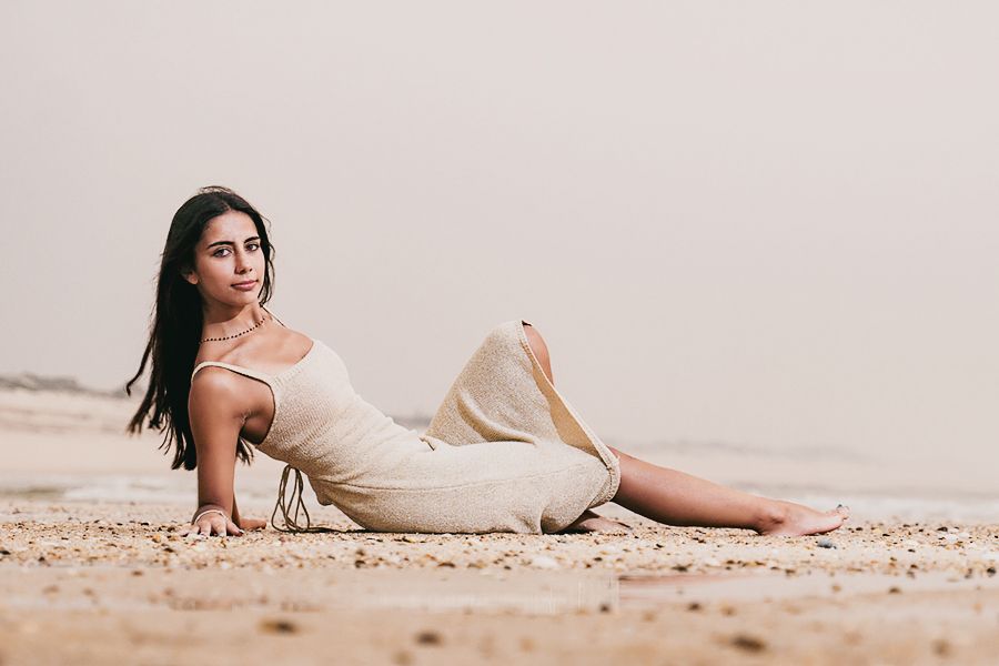 Sessão fotográfica na praia com bonitas modelos profissionais. Fotografia de Isidro Dias, fotógrafo de Cantanhede Coimbra