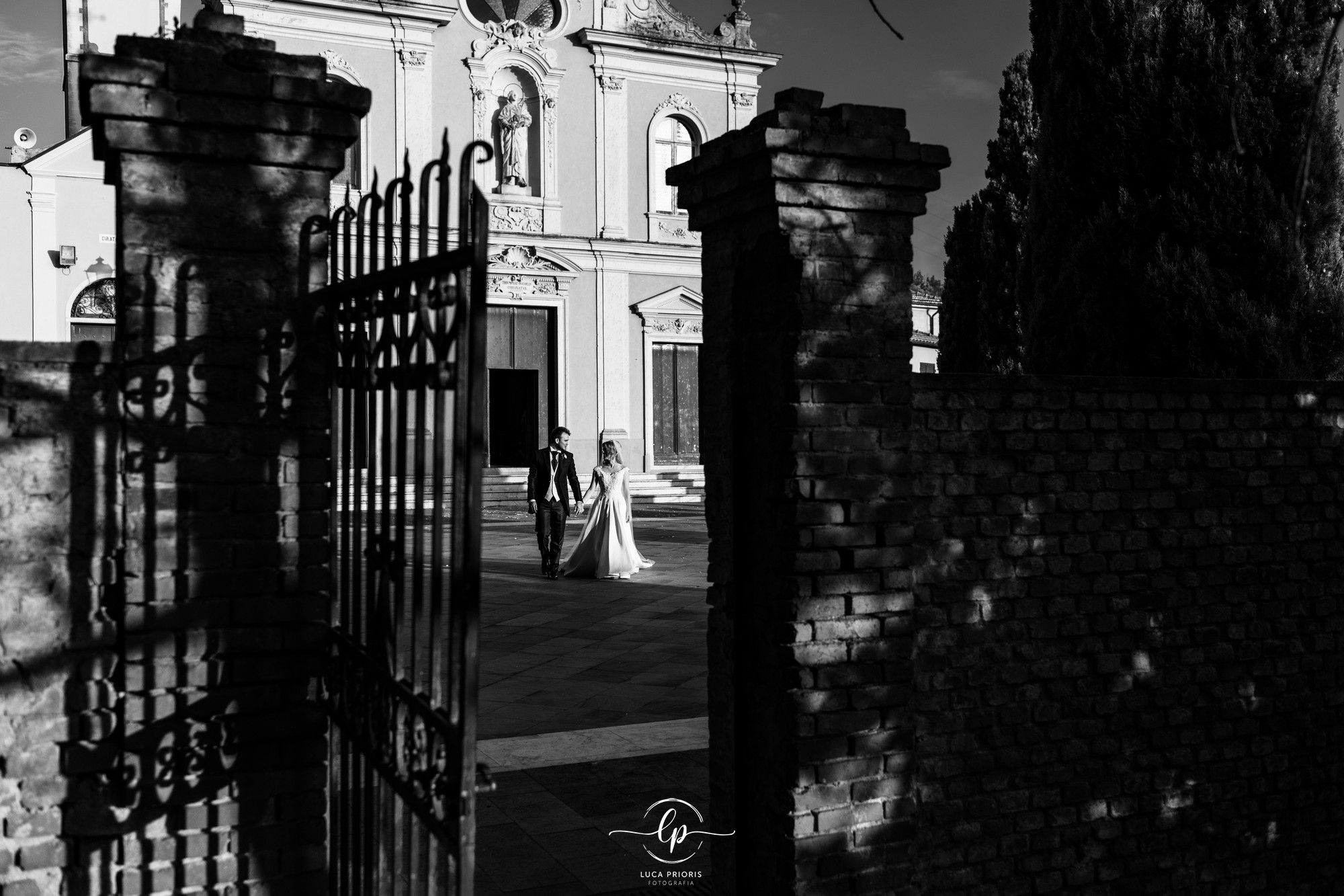 sposi nel parco dell'esedra di santo stefano a sestri levante
