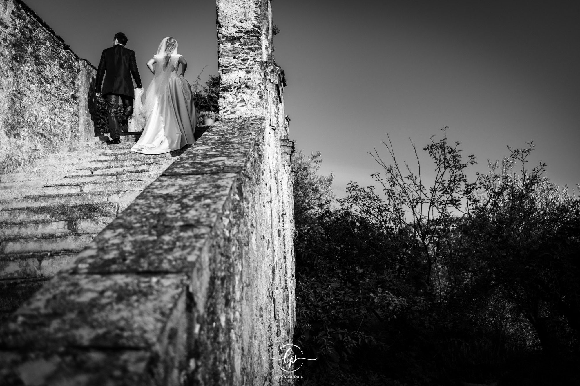 sposi nel parco dell'esedra di santo stefano a sestri levante