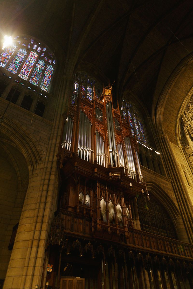 Grand organ inside St. Thomas Church Fifth Avenue by NYC family photographer Paula Brearley