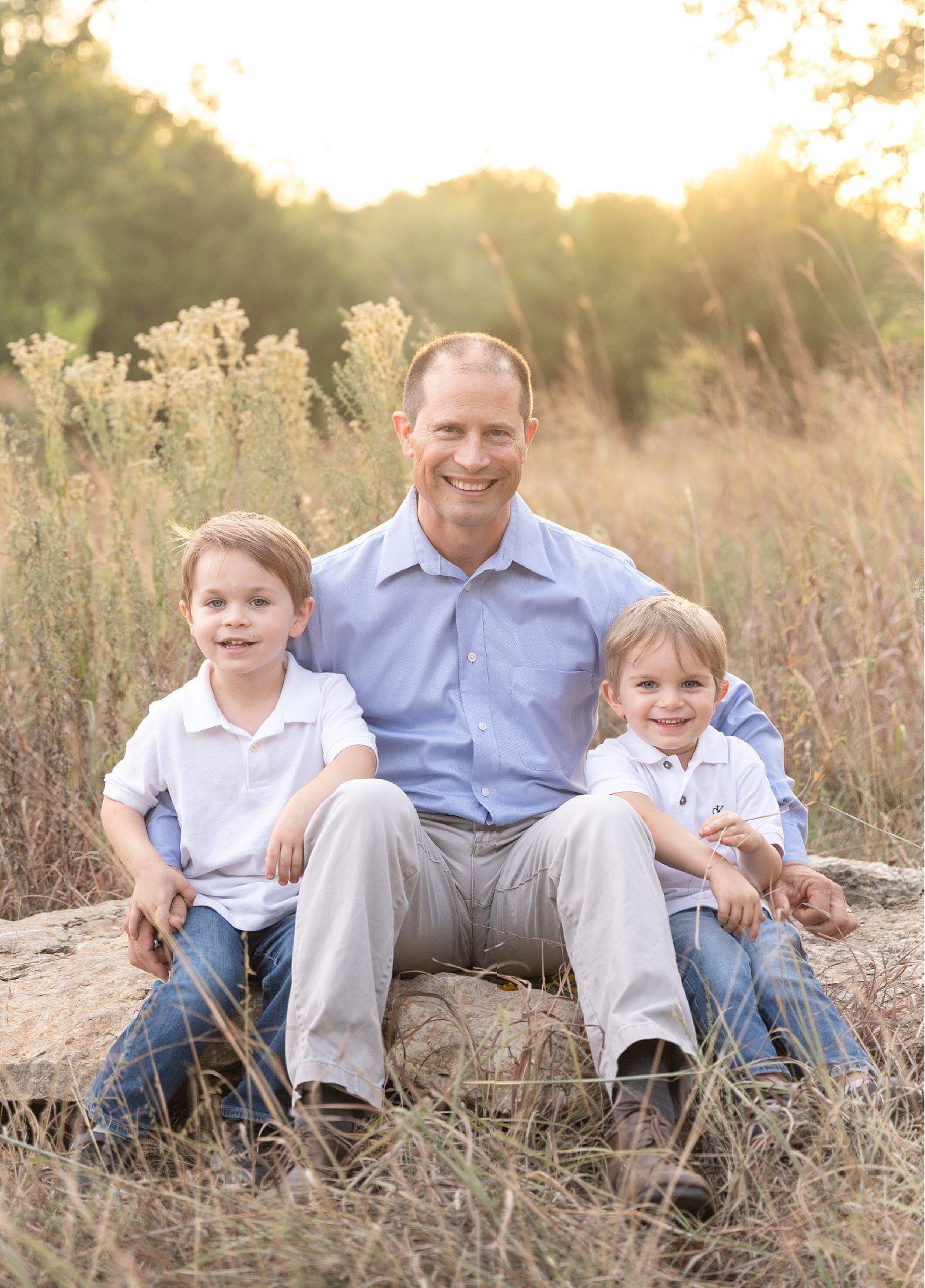 Family of Five Fall Portrait Session in Field by Bartlesville Family Photographer Kristi Bray