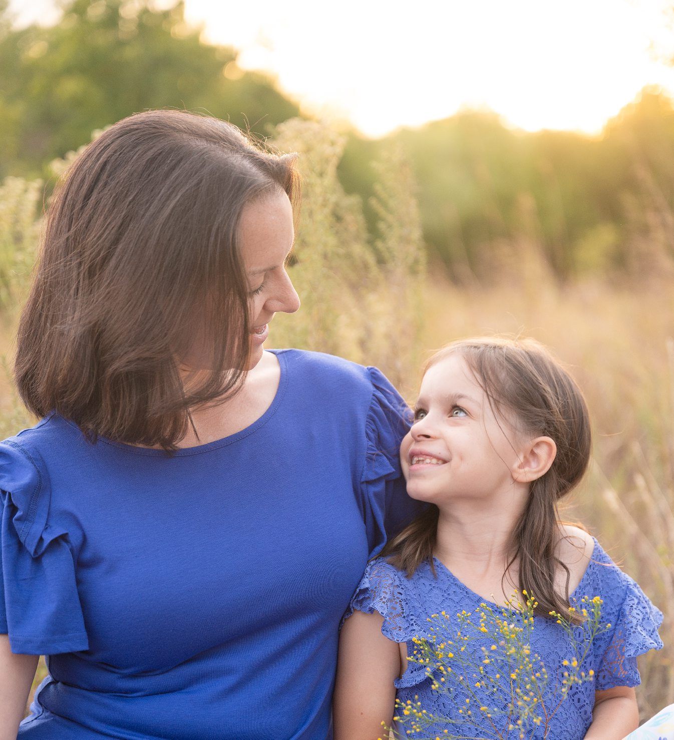 Family of Five Fall Portrait Session in Field by Bartlesville Family Photographer Kristi Bray