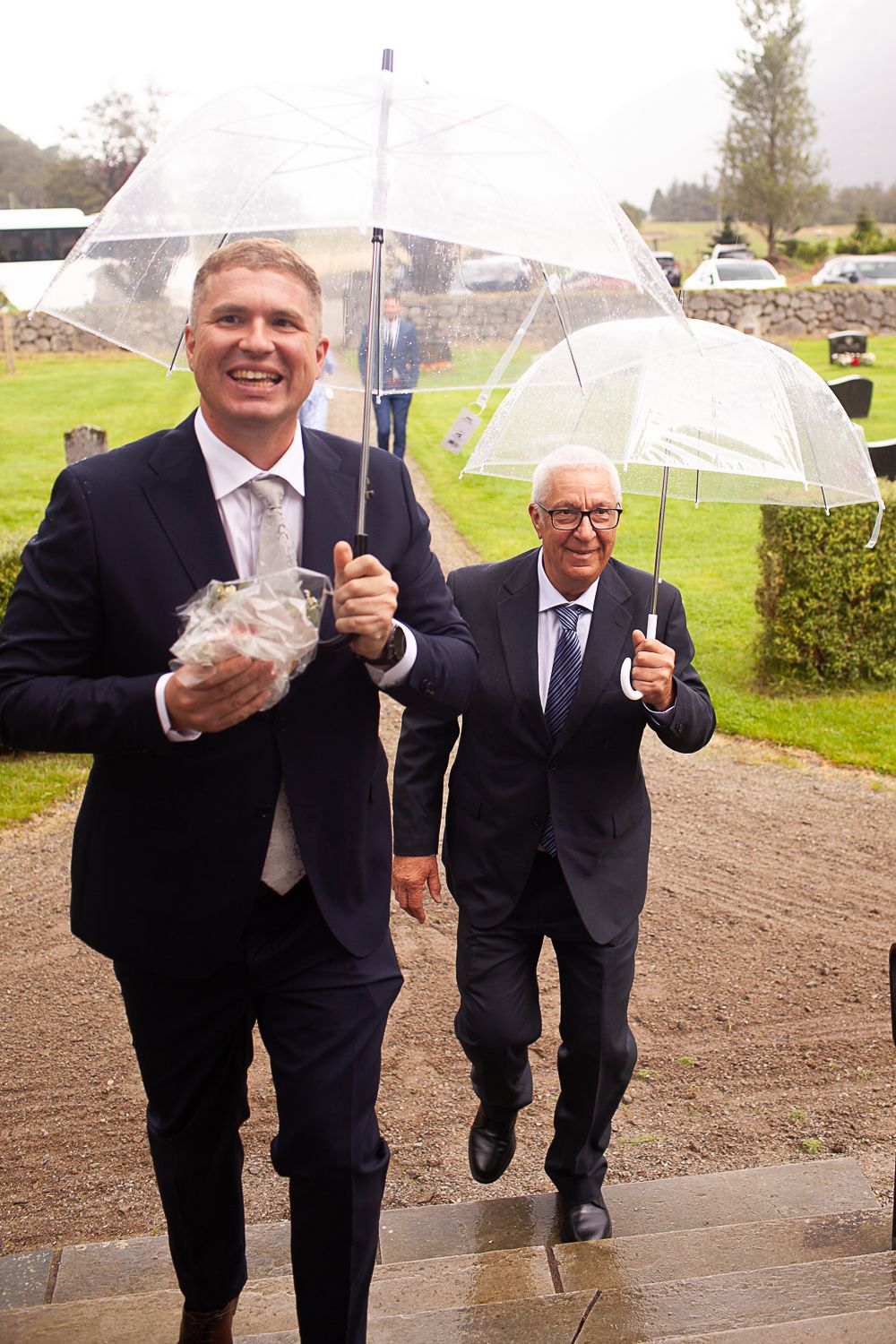 far og sønn før vielse