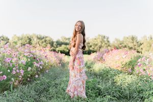 Perrysburg senior pictures taken during relaxed outdoor session