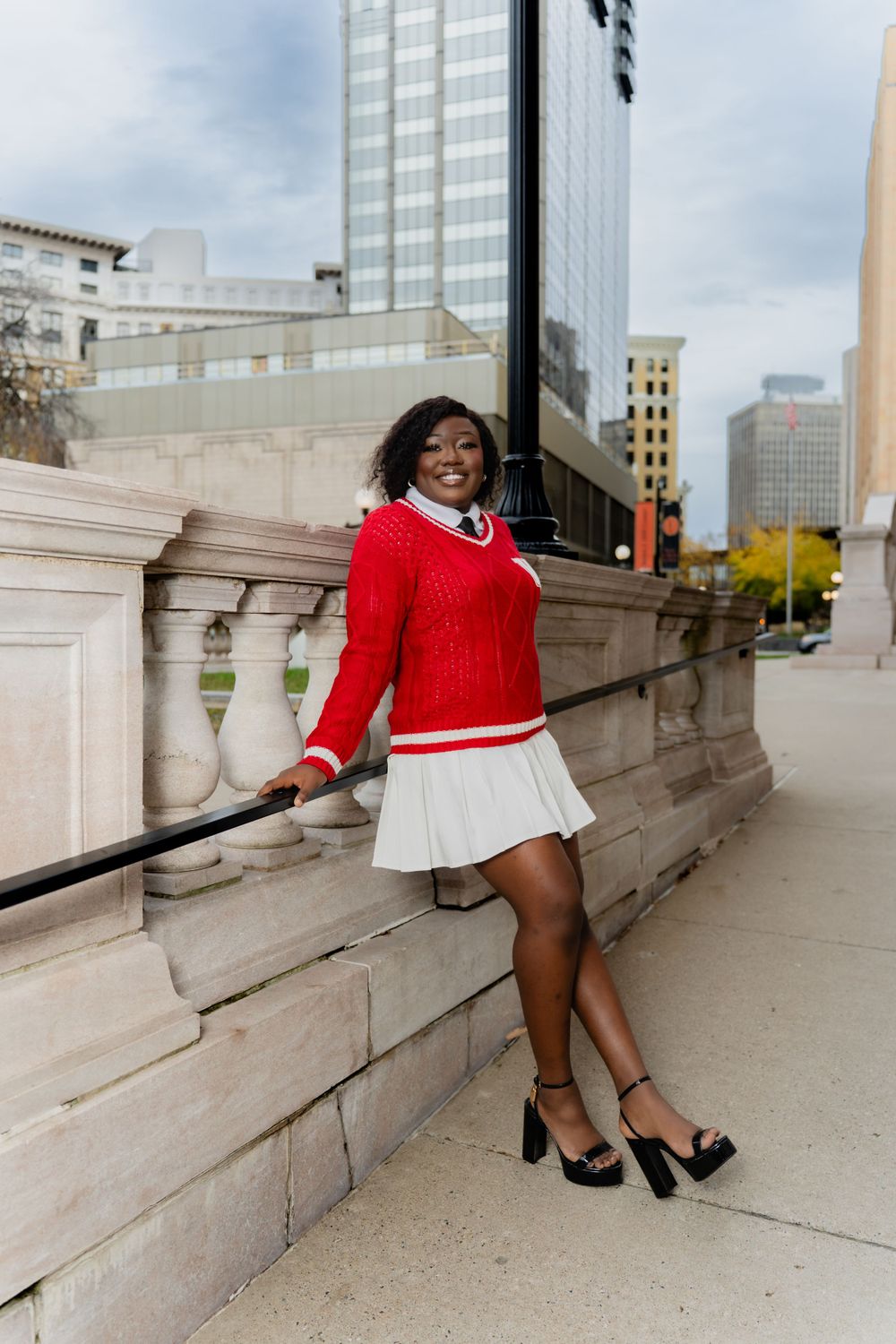 High School Senior Portraits Downtown Saint Paul, MN | George Latimer Central Library | Juve Photography