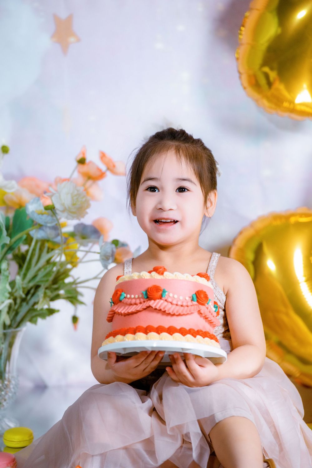 Creative 3rd birthday studio photography and family portraits with an undersea theme, captured by an Auckland kids photographer.