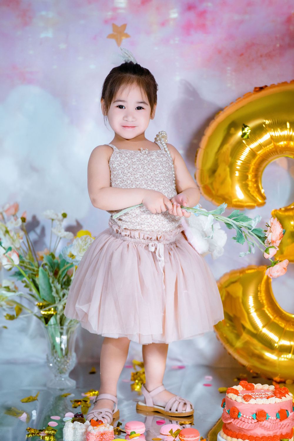 Creative 3rd birthday studio photography and family portraits with an undersea theme, captured by an Auckland kids photographer.