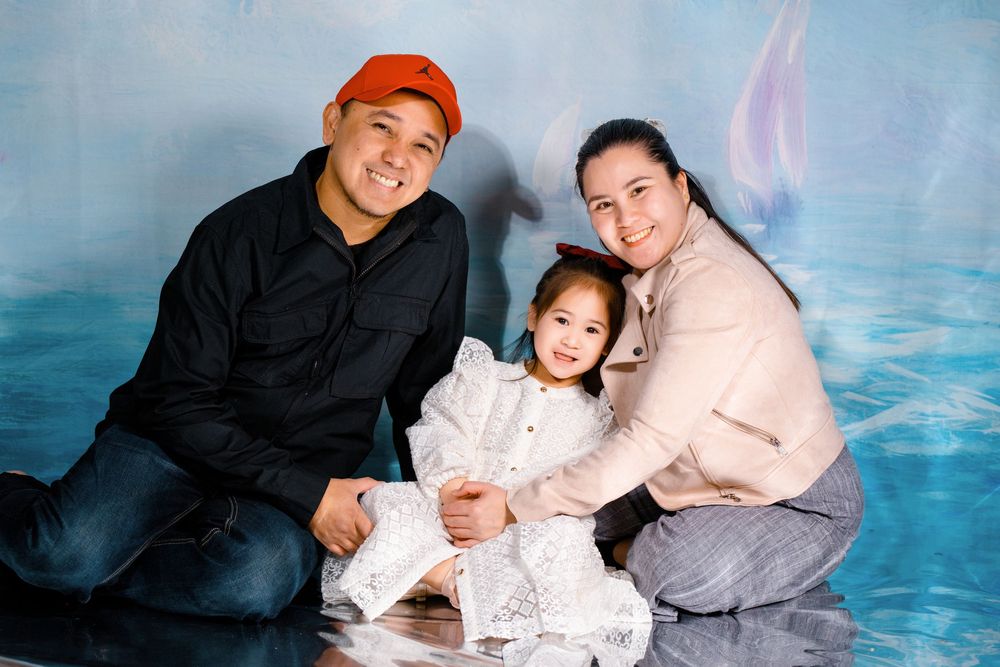 Creative 3rd birthday studio photography and family portraits with an undersea theme, captured by an Auckland kids photographer.